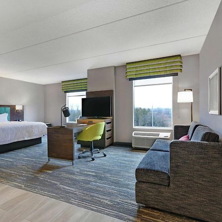 Hampton Inn Peterborough Zewnętrze zdjęcie