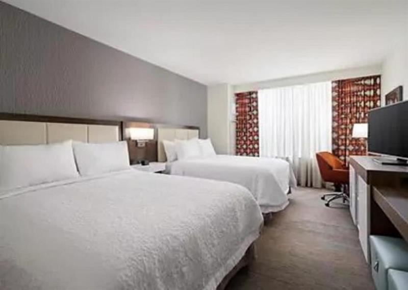 Hampton Inn Peterborough Zewnętrze zdjęcie