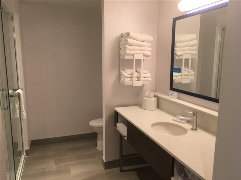 Hampton Inn Peterborough Zewnętrze zdjęcie