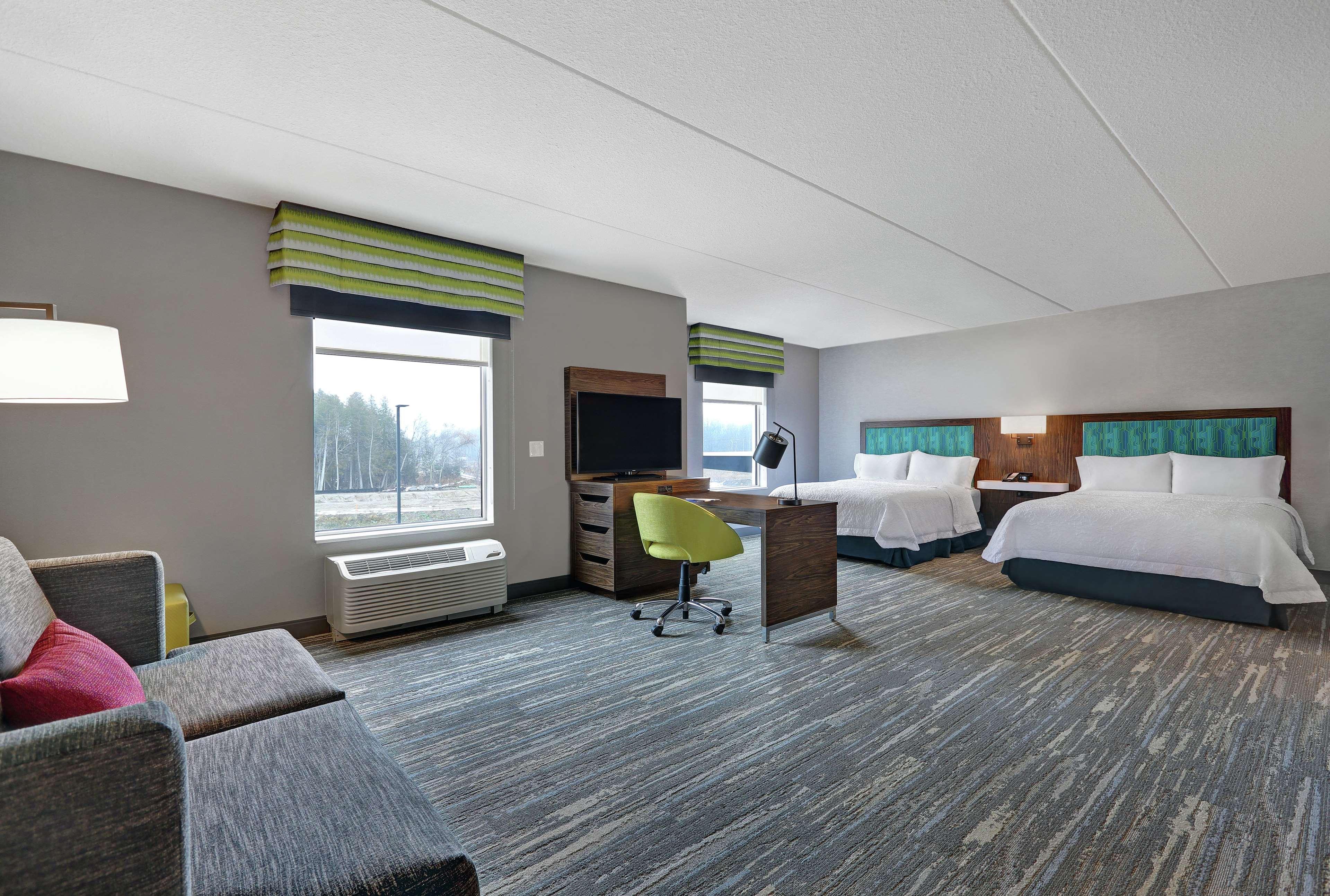 Hampton Inn Peterborough Zewnętrze zdjęcie