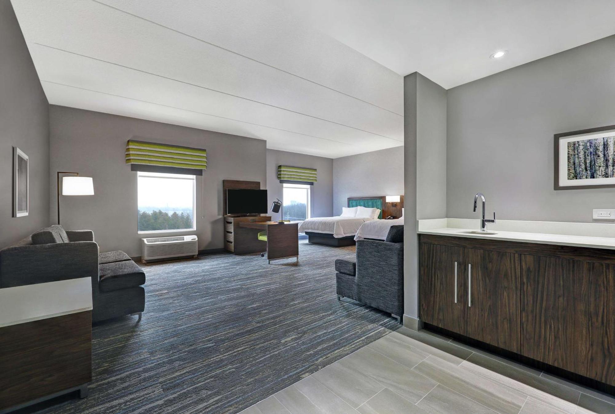 Hampton Inn Peterborough Zewnętrze zdjęcie