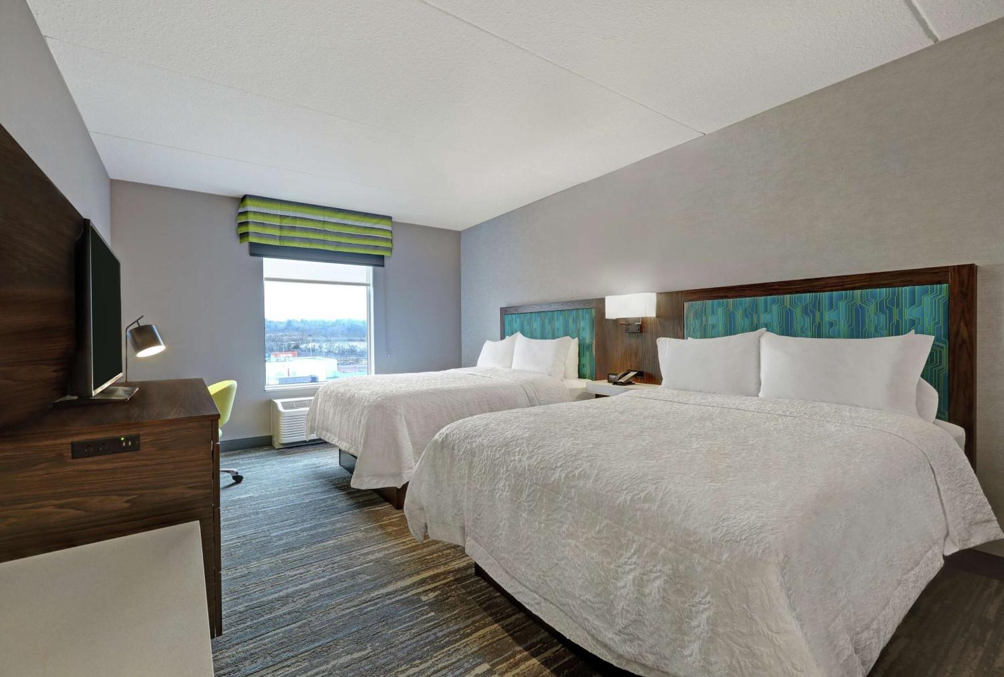 Hampton Inn Peterborough Zewnętrze zdjęcie