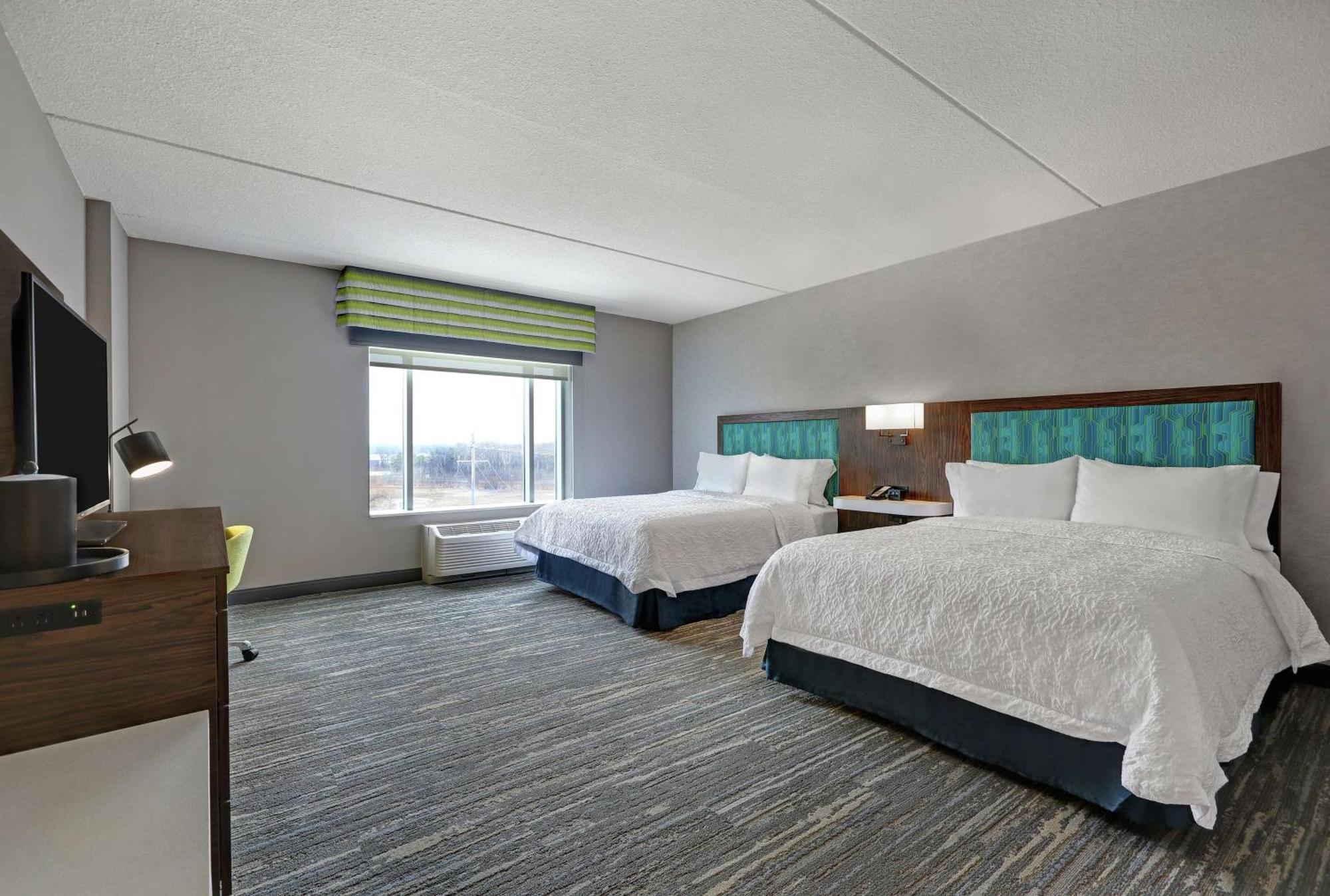 Hampton Inn Peterborough Zewnętrze zdjęcie
