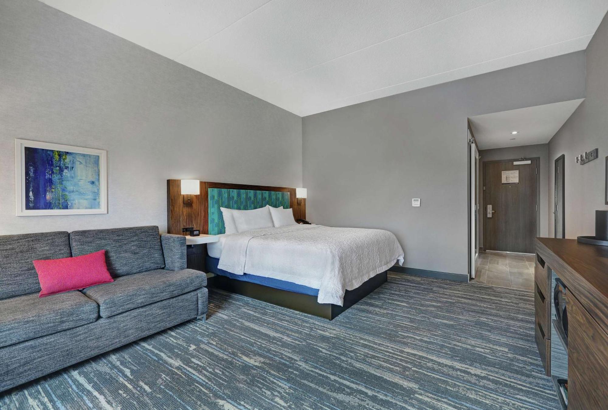 Hampton Inn Peterborough Zewnętrze zdjęcie