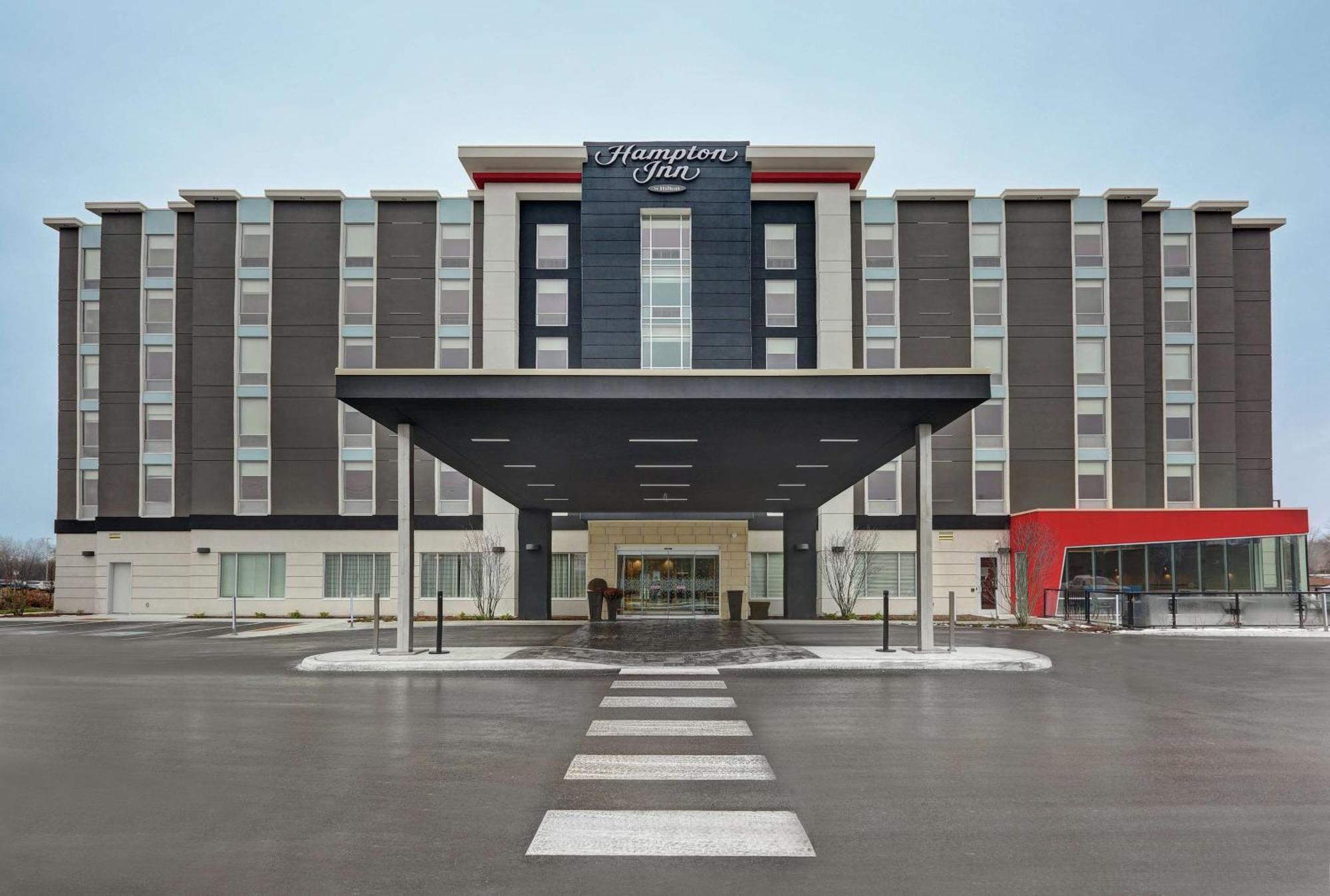 Hampton Inn Peterborough Zewnętrze zdjęcie